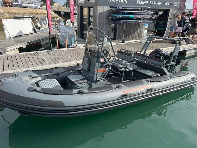 Pronájem Polotuhá loď v La Trinité-sur-Mer -Highfield HIGHFIELD 54 PATROL COASTER