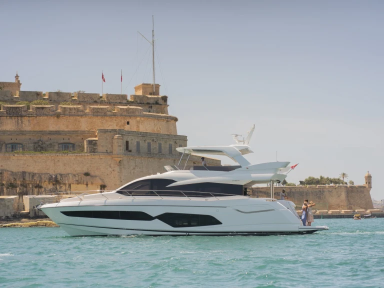 Pronajmout si Sunseeker Manhattan 66 v San Ġiljan