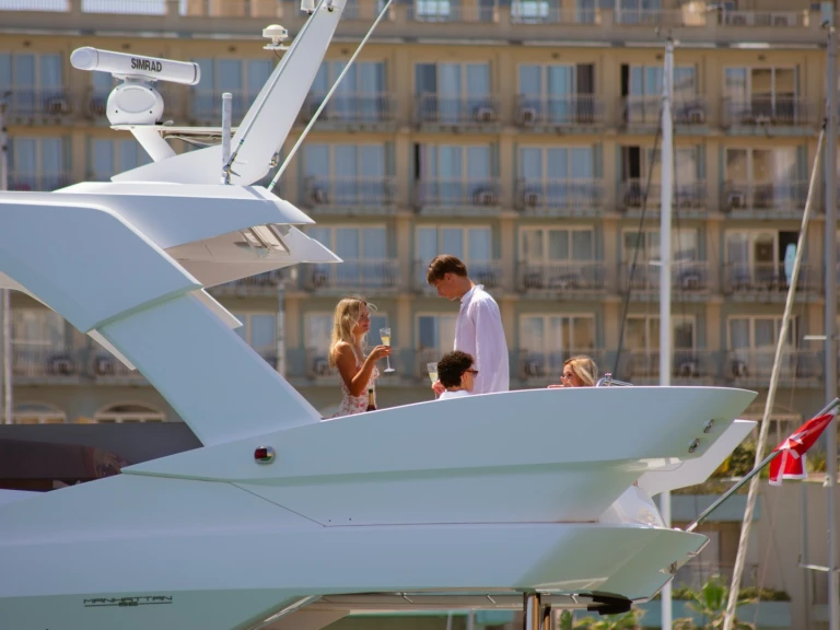 Pronájem lodi Sunseeker Manhattan 66 v San Ġiljan na Samboatu
