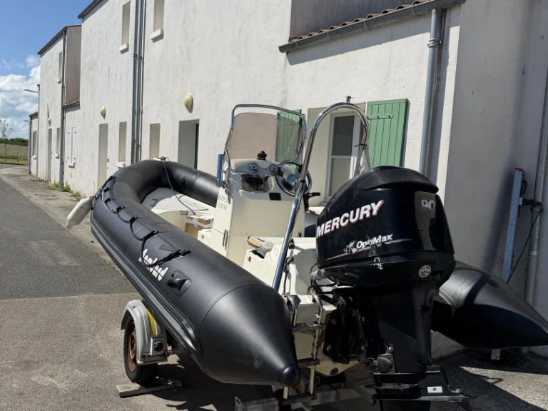 Pronájem jachty v La Cotinière -Bombard Sunrider 550 na Samboatu