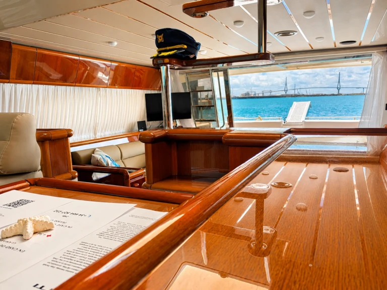 Pronájem lodi Ferretti 175 Fly v Cádiz na Samboatu