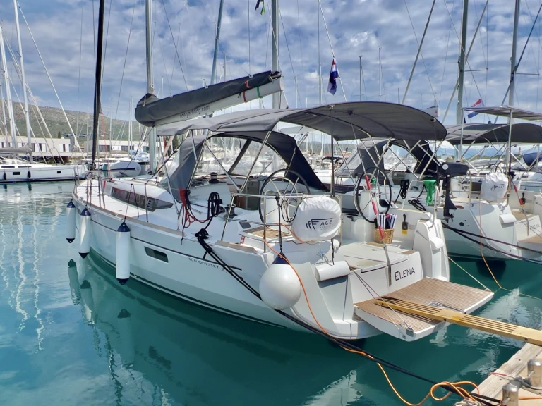 Pronájem jachty v Donji Seget -Jeanneau Sun Odyssey 479 na Samboatu