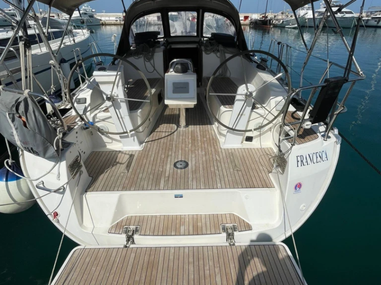 Pronájem jachty v Punta Ala -Bavaria Cruiser 37 na Samboatu