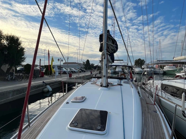 Pronájem lodi Jeanneau Sun Odyssey 42 i Performance v Póros (City) na Samboatu