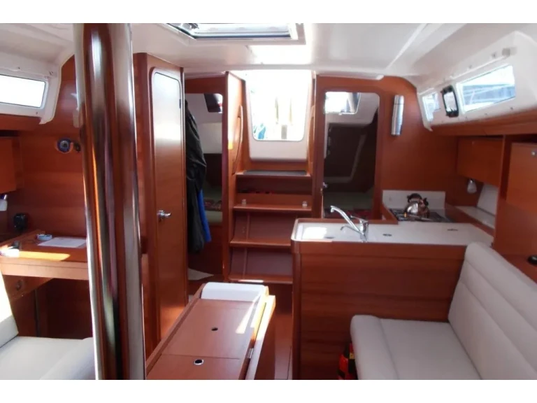 Pronajmout si Dufour Dufour 350 v Marsala