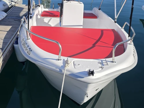 Pronájem lodi Estable Estable 415 Consola v Alicante na Samboatu