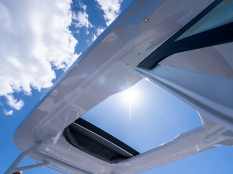 Motorová loď k pronájmu v Split Port za nejlepší cenu