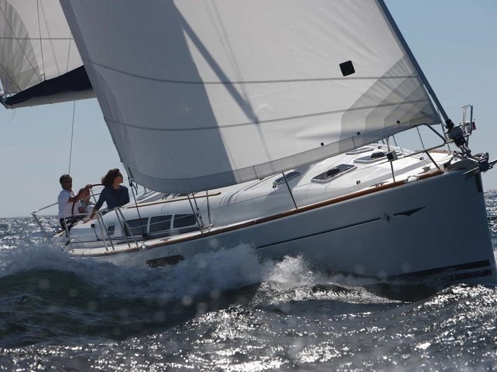 Pronájem Plachetnice v La Spezia -Jeanneau Sun Odyssey 44i