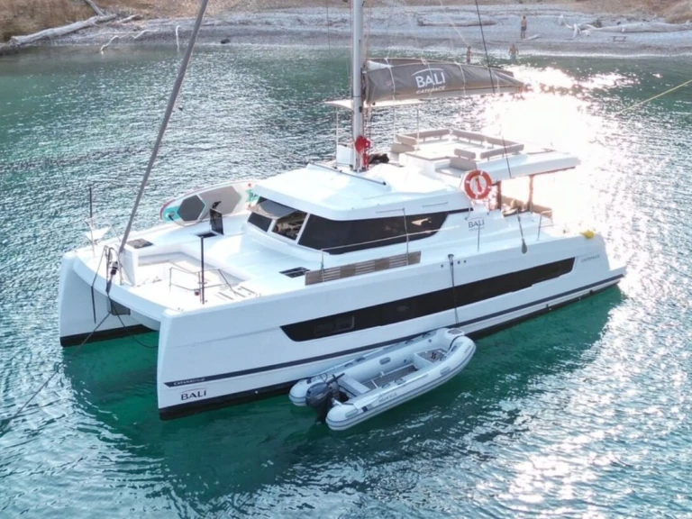 Pronajmout si Bali Bali Catspace Voile v Arbatax Port