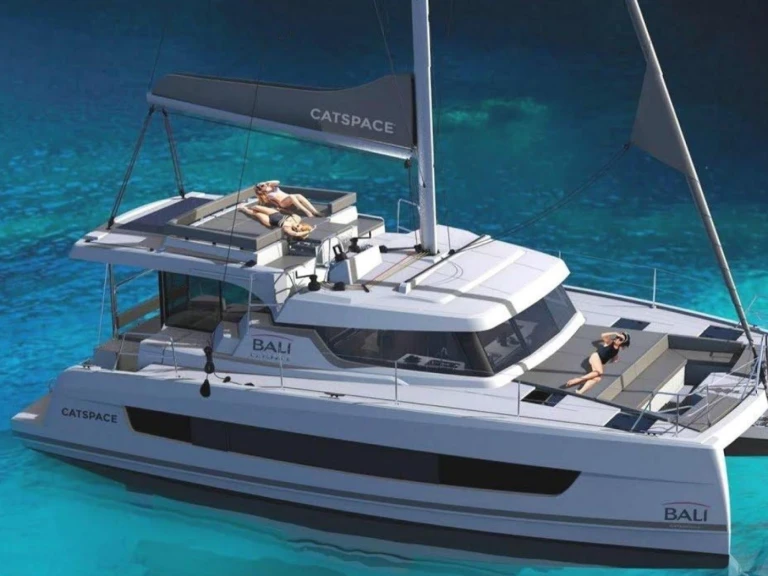 Pronájem lodi Arbatax Port lákavé ceny Bali Catspace Voile