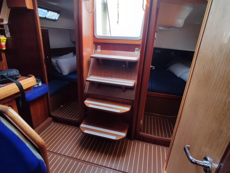 Bavaria Bavaria 37 Cruiser jednotlivci a charterové společnosti v Puerto Altea