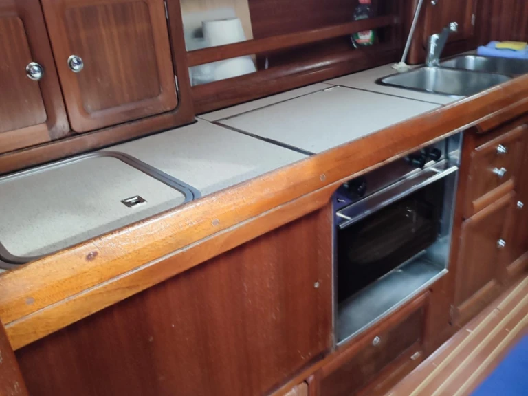 Pronajmout si Bavaria Bavaria 37 Cruiser v Puerto Altea
