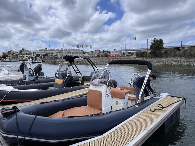 Bombard Sunrider 650 jednotlivci a charterové společnosti v Arcachon