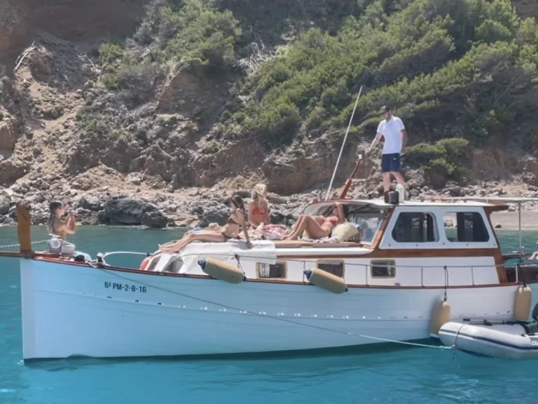 Pronájem lodi Mestre D'Aixa Curret Llaüt Artesanal v Alcudia na Samboatu