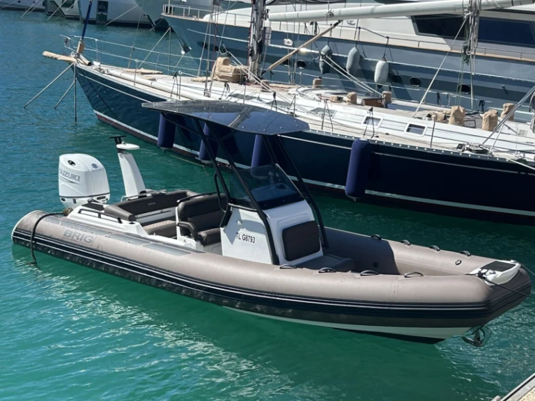 Brig Eagle Brig 650 Eagle jednotlivci a charterové společnosti v Villefranche-sur-Mer
