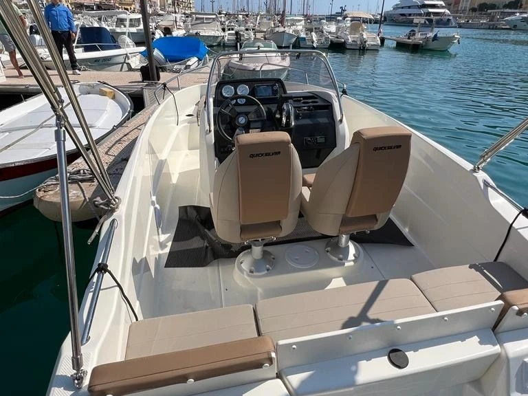 Pronájem lodi Quicksilver Quicksilver 555 Open v Villefranche-sur-Mer na Samboatu