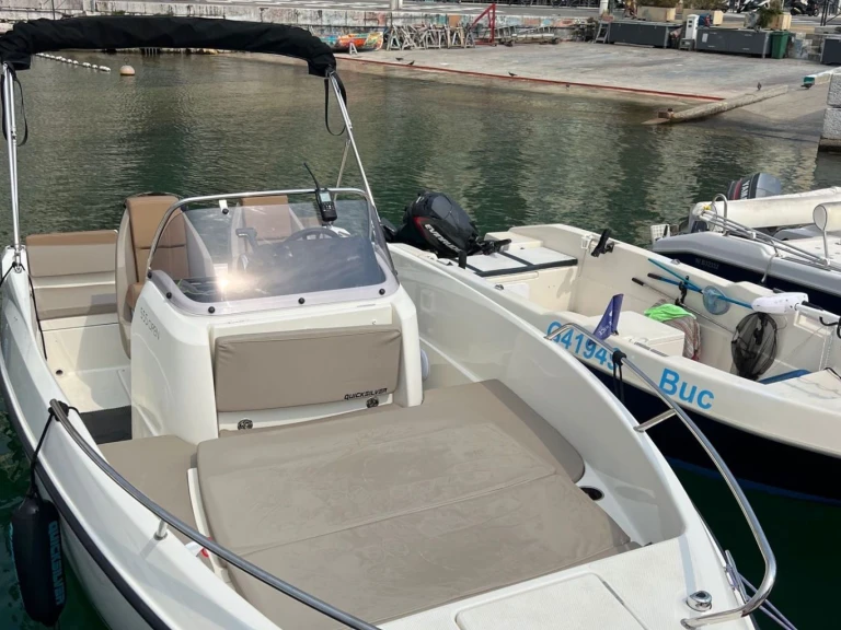 Pronájem jachty v Villefranche-sur-Mer -Quicksilver Quicksilver 555 Open na Samboatu