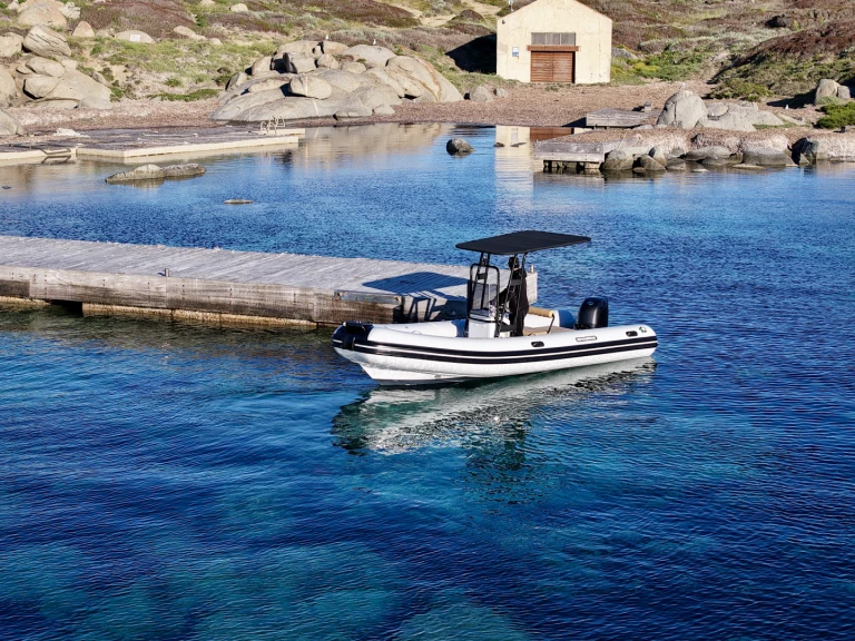 Pronájem Polotuhá loď Novamarine s licencí