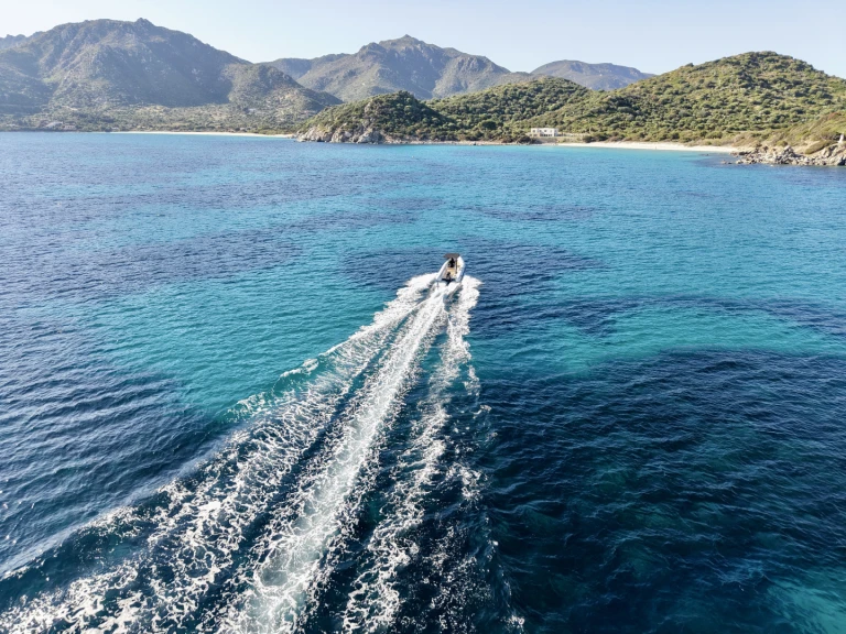 Novamarine RH600 jednotlivci a charterové společnosti v Villasimius