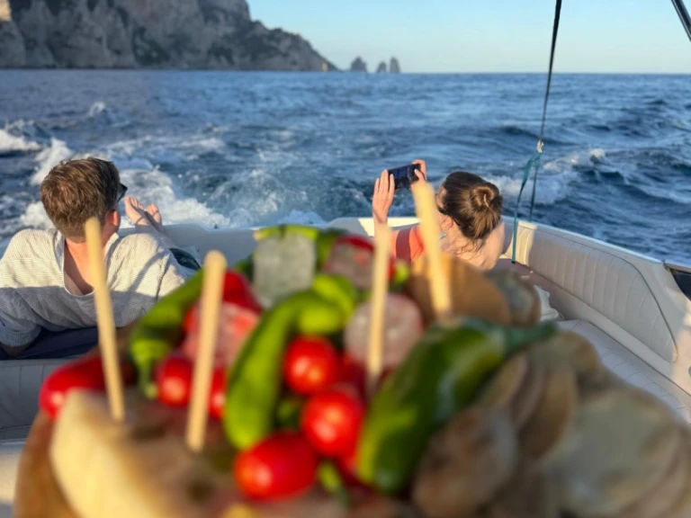 Pronájem Motorová loď v Capri -Fratelli Aprea Sorrento 7,50 open cruise