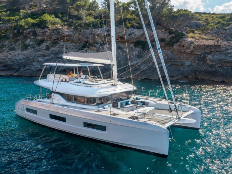 Pronájem lodi Lagoon Lagoon 60 v Tivat na Samboatu