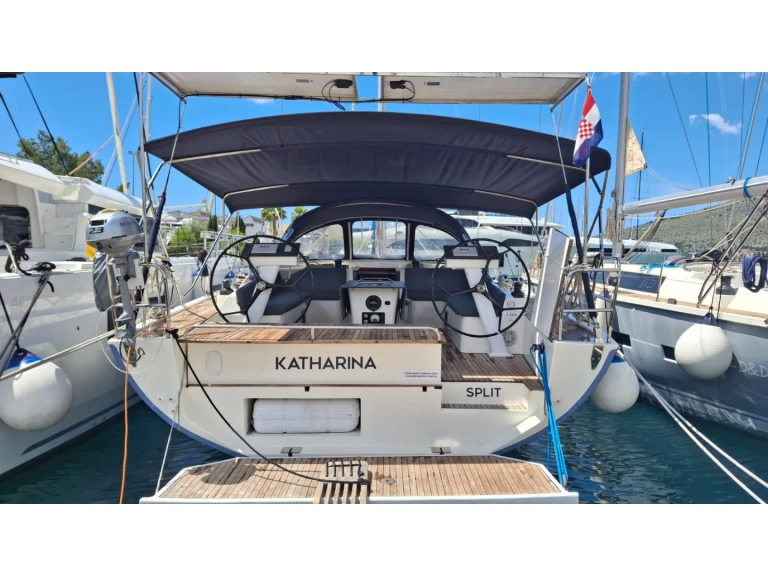 Plachetnice k pronájmu v Trogir za nejlepší cenu