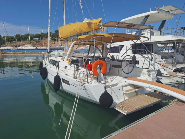 Pronájem lodi Bénéteau Oceanis 41.1 v Nea Peramos na Samboatu