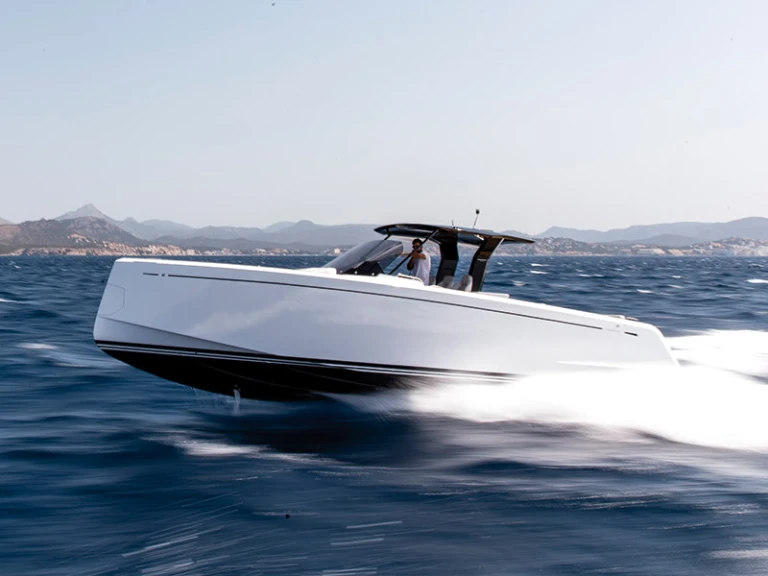 Pronajmout si Pardo Yachts Pardo 38 v Šibenik 