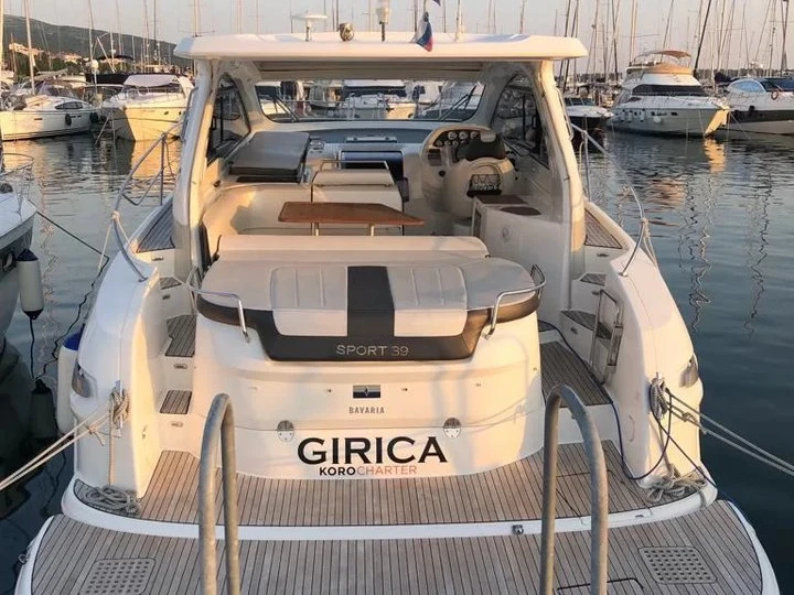 Pronajmout si Bavaria Bavaria Sport 39 HT v Punat
