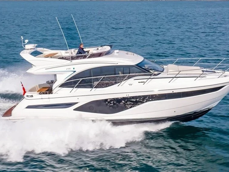 Pronajmout si Princess Princess 50 Flybridge - 3 + 1 cab. v Punat