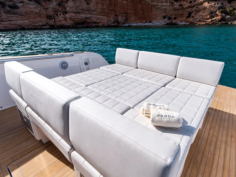 Pardo Yachts Pardo 38 jednotlivci a charterové společnosti v Šibenik 
