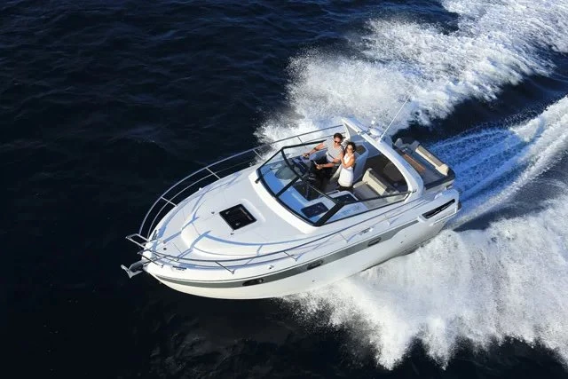 Bavaria Bavaria Sport 300 jednotlivci a charterové společnosti v Punat