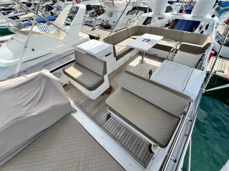 Pronájem jachty v Punat -Galeon Galeon 420 Fly - 3 cab. na Samboatu