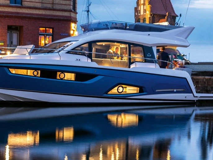 Sealine Sealine F430 jednotlivci a charterové společnosti v Punat