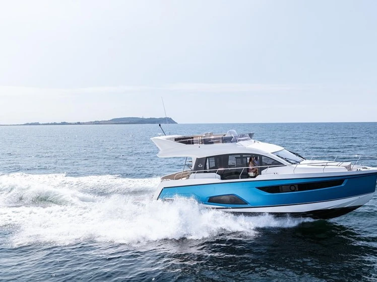 Pronájem jachty v Punat -Sealine Sealine F430 na Samboatu