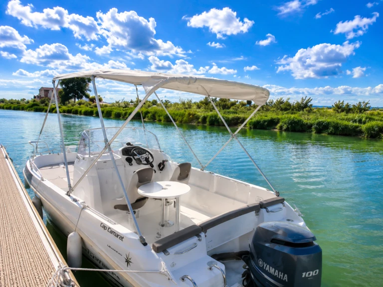 Pronájem lodi Jeanneau Cap Camarat 5.5 CC Serie 2 Style v Palavas-les-Flots na Samboatu