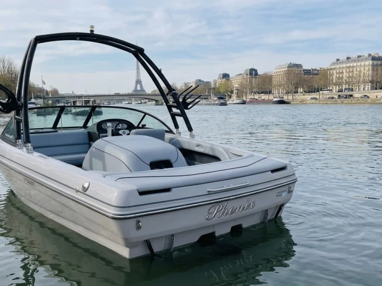 Pronájem lodi Malibu Response v Issy-les-Moulineaux na Samboatu