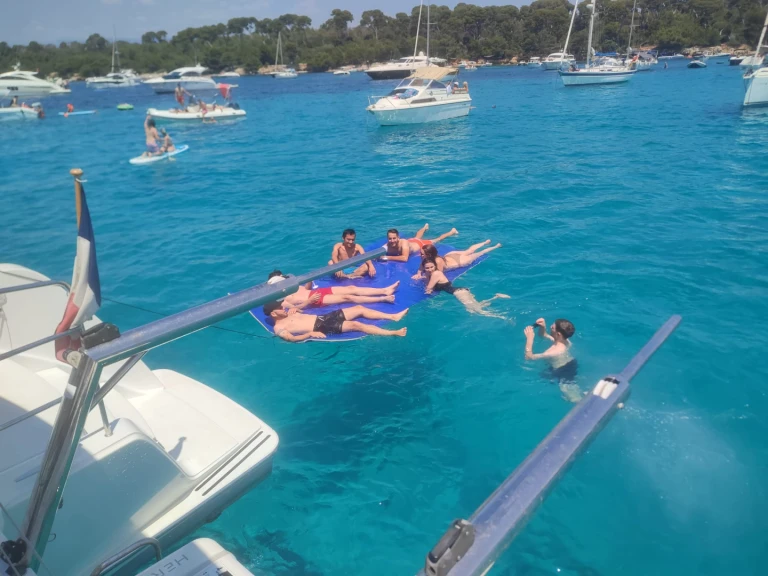 Pronájem lodi Lagoon Lagoon 40 v Cannes na Samboatu
