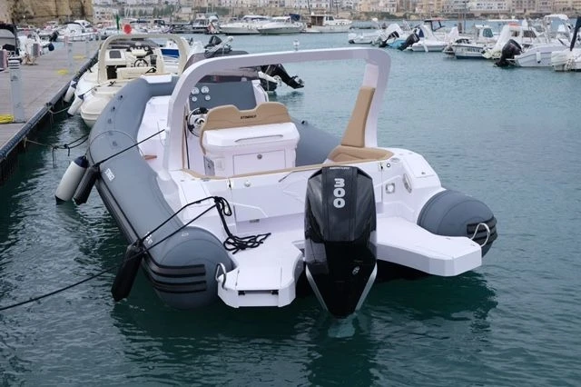 Pronájem lodi Italboats STHINGER 28 GT v Hyeres na Samboatu