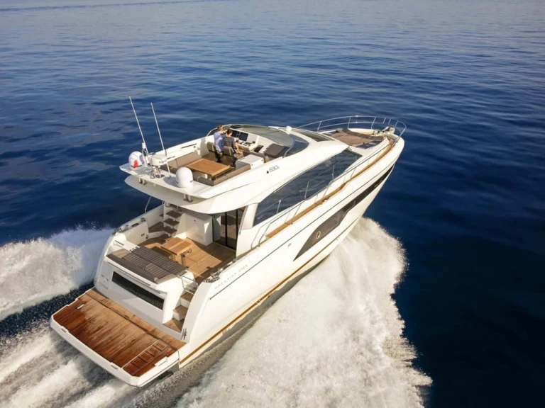 Prestige Prestige 630 jednotlivci a charterové společnosti v Cogolin