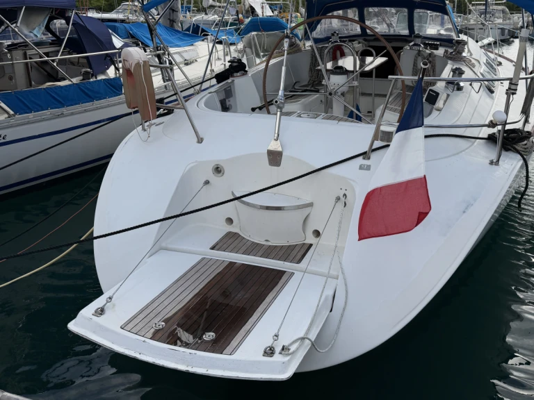Pronájem lodi Bénéteau First 42 S7 v Le Marin na Samboatu