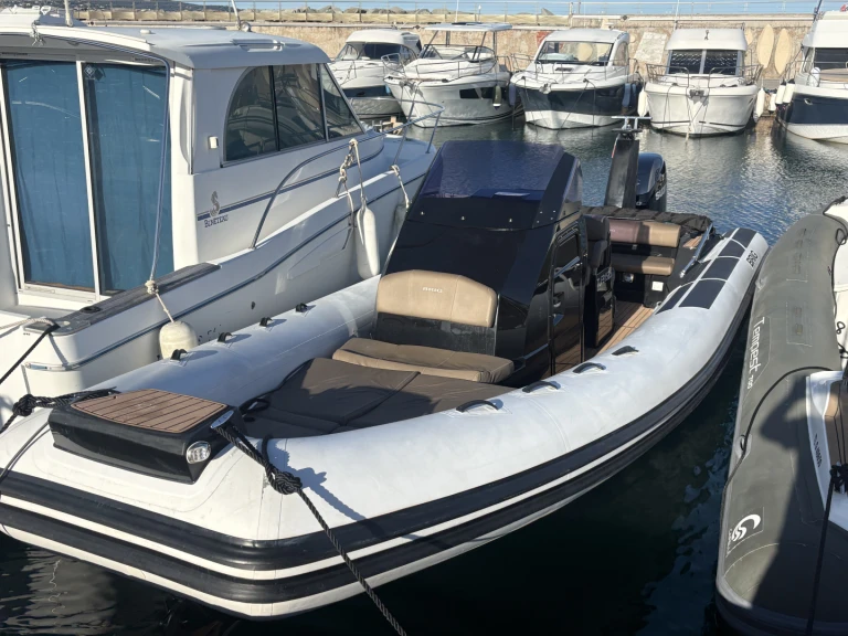 Pronájem lodi Cavalaire-sur-Mer lákavé ceny Eagle 8