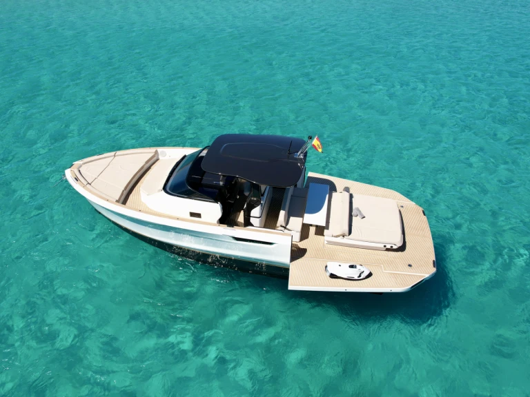 Pronajmout si BELLINI 36 v Ibiza Town
