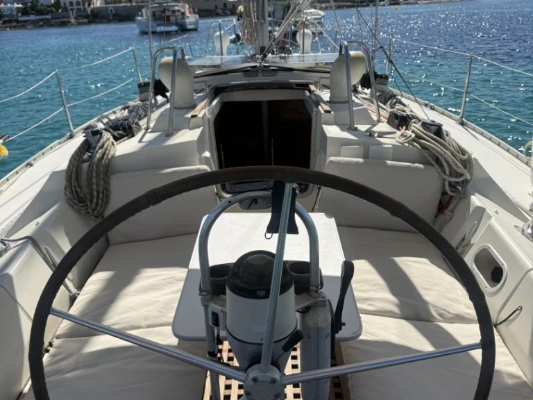 Pronájem lodi Ibiza Town lákavé ceny Oceanis 390