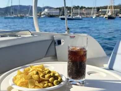 Pronájem jachty v Santa Ponsa -Sea Ray Sea Ray 240 Sundeck na Samboatu