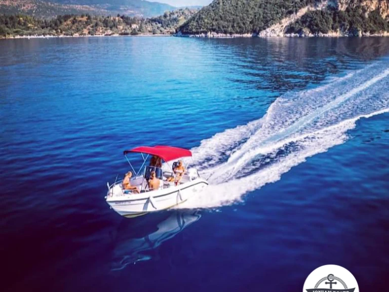 Poseidon Blu Water 170 jednotlivci a charterové společnosti v Nidri