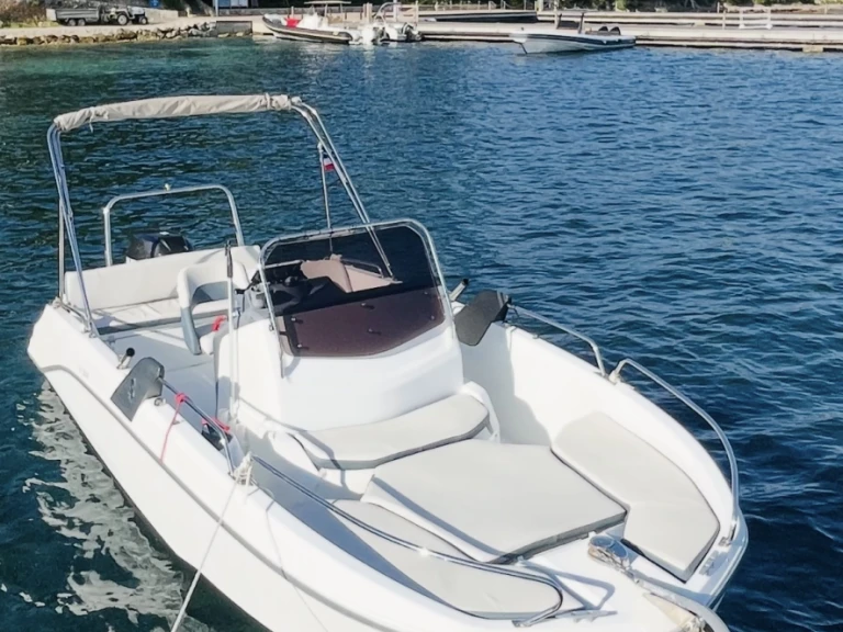 Pronájem jachty v Antibes -Bénéteau Flyer 6.6 SPACEdeck na Samboatu