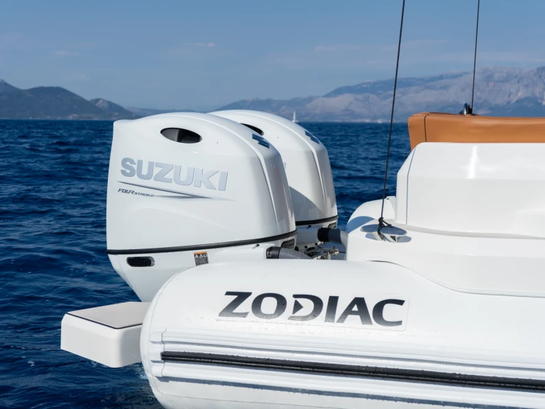 Pronájem jachty v Nidri -Zodiac Medline 9 na Samboatu