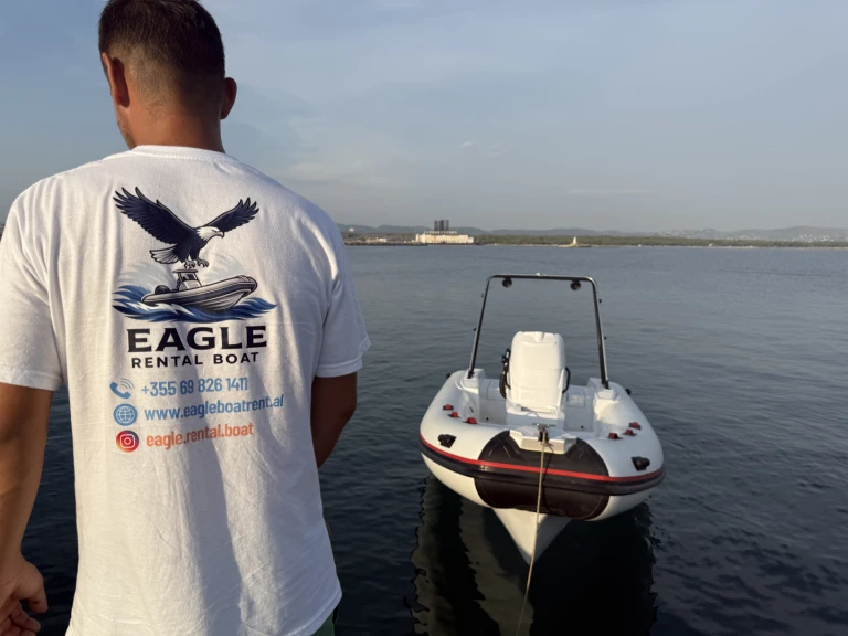 Pronájem Polotuhá loď Eagle s licencí
