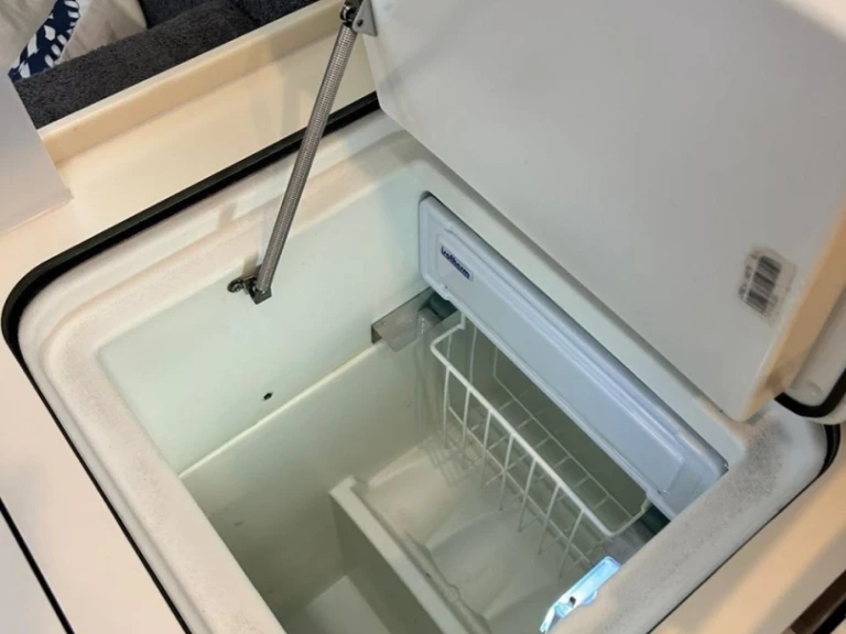 Pronajmout Plachetnice se skipperem či ne Hanse v Lefkáda